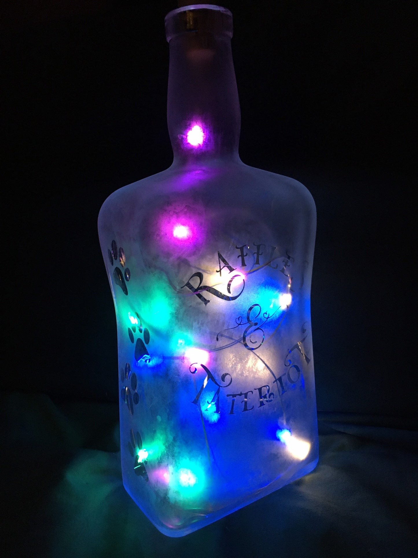 Your Pets on a Custom Lighted / Etched / Frosted Wine or Liquor Glass Bottle Lamp!